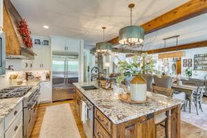 Lakefront Hiawassee Gem: Boat Dock w Rooftop Deck