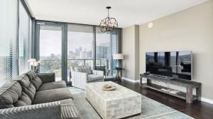Piedmont Park 3 bdrm with city views