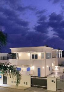 Onda Bianca Luxury Apartments