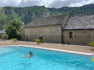 Manoir du Charme dans les Gorges du Tarn LOZERE - Quézac