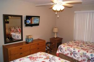 GV502 LUXURIOUS CONDO 3 min walk to beach, next Beach Park Isla Blanca