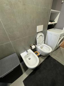 HomeRent Old Bazaar 21