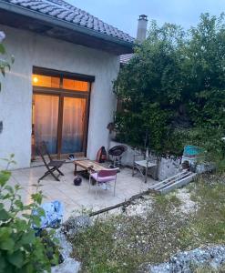 Maisons de vacances Maison entiere proche de Geneve : photos des chambres