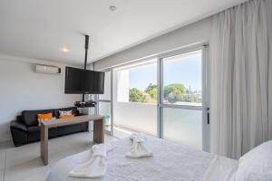 Studio com Sacada Ampla e AC