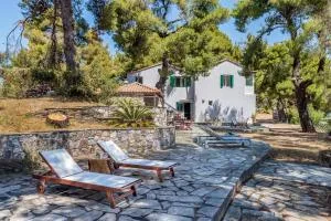 Electra Retreat - Pefkias