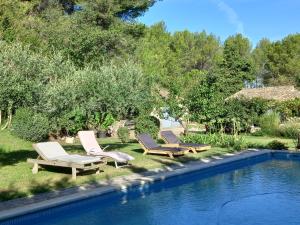 Tentes de luxe La roulotte du petit paradis : photos des chambres