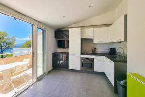 Seafront apartment 4 people in domain - 2 Pools