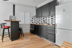 Cozy Bastille & The Marais N77