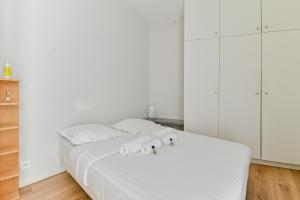 Cozy Bastille & The Marais N77