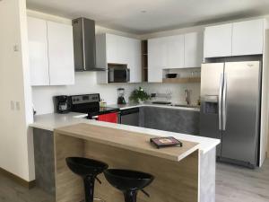 DN3A Spacious apartment in Cayalá with pool