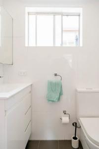 Lovely bedroom in eastern suburbs