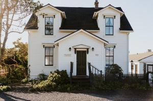 Nicholson House at Beaujolais