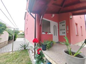 Apartments with a parking space Vodice - 22634