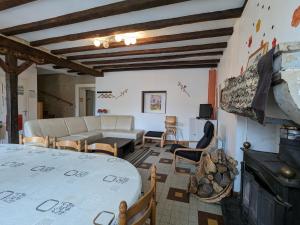 Charmant gîte en Berry avec terrasses, jardin et parking privé, proche de Nohant et La Châtre - FR-1-591-35