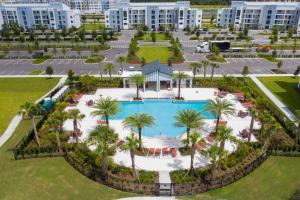 Modern Resort FREE Waterpark Near Disney 3171