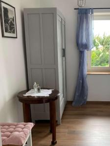 Apartments with parking space Senj - 23402