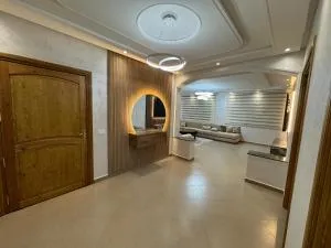 Modernes Apartment in Tanger mit Blick auf Marjane - Beni Ouriarhel