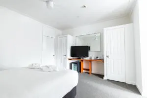 Unanderra Hotel - Unanderra