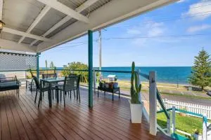 Kitesurfer - Beachmere