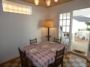 Maisons de vacances Maison de vacances a Notre-Dame-de-Monts, proche plage, jardin, 6 pers, animaux permis - FR-1-540-283 : photos des chambres