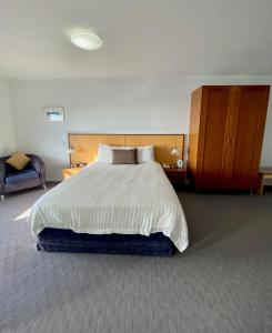 Ocean Beach Hotel