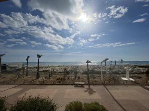 Le Barcarès: T2 moderne climatisé, au bord de mer, 4 pers, parking sécurisé - FR-1-799-4