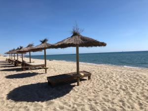 Charmante Villa T3 Mezzanine Climatisée - Terrasse - 400m de la Plage - 6P - Parking - FR-1-799-29