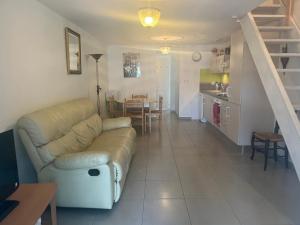 Le Barcarès - Villa T3 Coquette - Résidence Calme - Proche Plage, Port, et Village - Parking Privé - FR-1-799-38