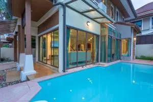 Center Stay from Patong Bangla Walking Street V107 - Bannanaj