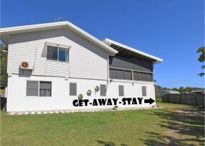 GetAwayStay - 3BR - Aircon - WiFi - Smart TV