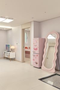 Pink room 4 bedroom