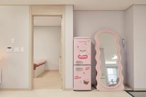 Pink room 4 bedroom
