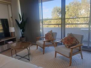 Spacious Apartment Oasis - 4hvězdičkové hotely ve městě Bankstown