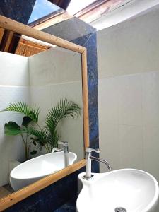 Bungalow Deluxe Nhìn Ra Khu Vườn (Deluxe Bungalow with Garden View)