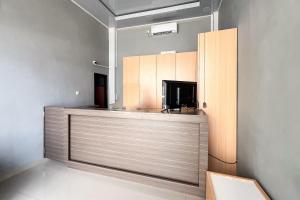 RedDoorz Plus at New Favour Hotel Gunung Dempo