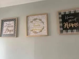 Charming 2 bedroom with Private Entrance - Ошава