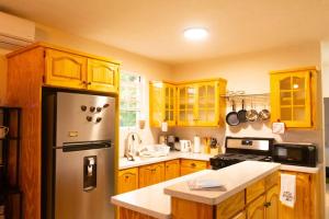 GAIA Barbados! 2bedroom Home 5min walk to the beach