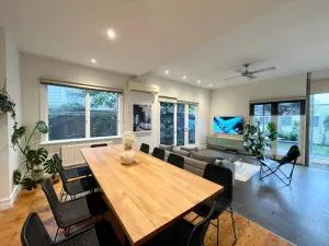 Seddonia Huge 5BR Luxury Family Retreat - Seddon