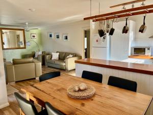 Lazy Sails Starboard - Pets welcome inside WiFi - 3hvězdičkové hotely ve městě Robe