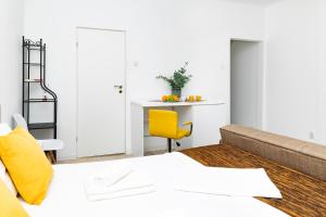 Old City Deluxe Studio Universitate