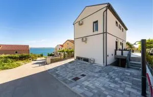 Stunning Apartment In Rtina With Wifi - 利缇纳