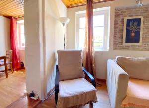 The Old Town Experience - next to Liston