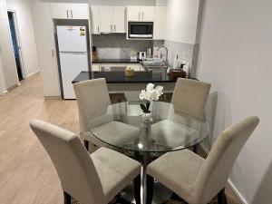 ADELAIDE CENTRAL APARTMENT - 3BR, 2BATH & CARPARK