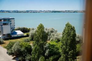 Sea Gem 3 Mamaia - Stunning Sea Views and 200m to Beach