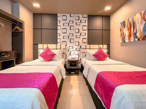 Eloisa Royal Suites