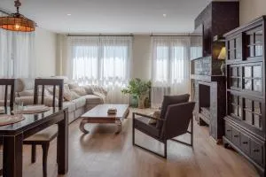 Casa Peñalisa con chimenea, barbacoa, jacuzzi y vistas panorámicas a Granada - Nívar