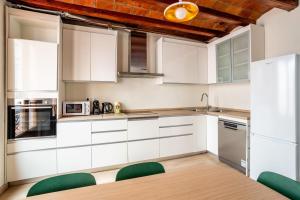 The Collection Barcelona - Huge and modern 4 bedroom apartment next to Paseo de Gracia