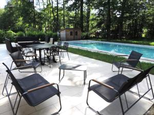 Villas Maison neuve avec piscine dans domaine arbore - Domaine de la Brionnerie : photos des chambres