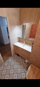 Charmant appartement 65m2 mairie de saint ouen - carrefour pleyel