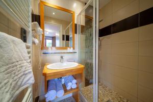 Hotels Auberge des Montauds - Hotel & Restaurant : Chambre Lits Jumeaux Classique